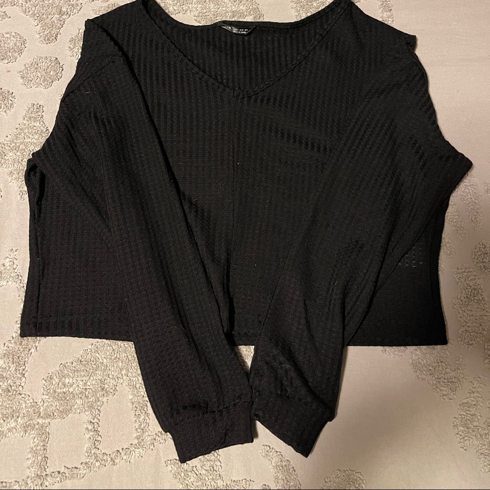 Brand new, never worn Black Long Sleeve Crop. Waffle knit. Size small.